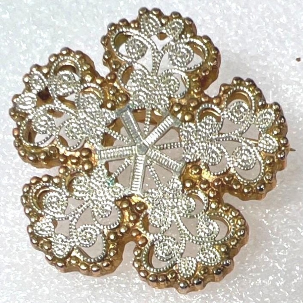Vintage Signed Snowflake Brooch Pin Filigree Silver Tone‎ Brassy Gold MCM
